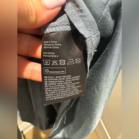 H&M 100% Viscose Dress with Dolman Sleeves and Bateau Neckline (M) - Picture 6 of 7